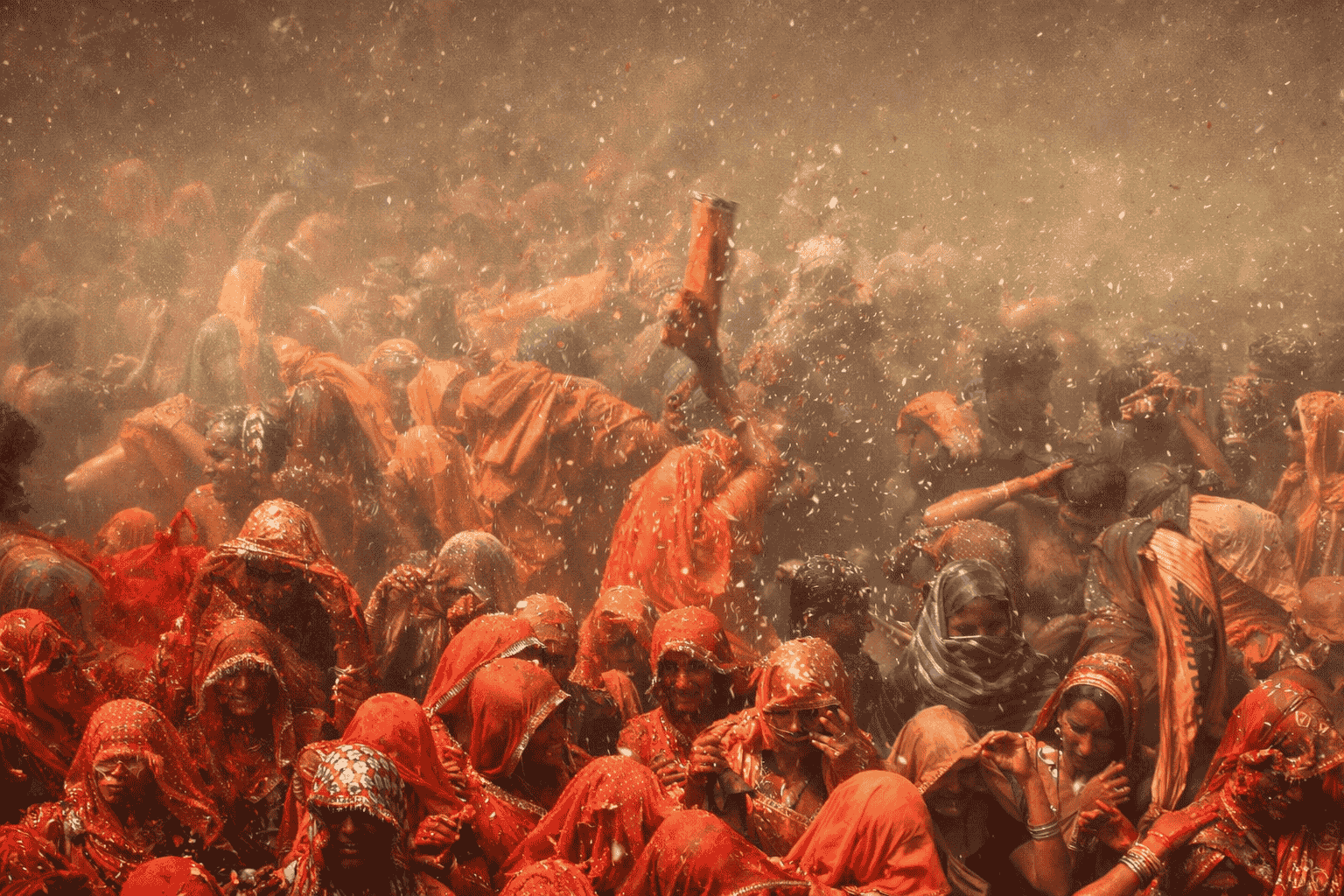 Colorful Holi celebrations near Pushkar Lake